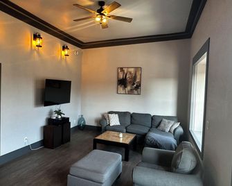 Downtown Lofts - International Falls - Habitación