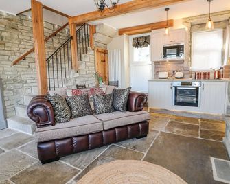 Ducking Well Cottage, Character Holiday Cottage In Haworth - Haworth - Living room