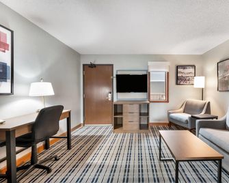 AmericInn by Wyndham Hutchinson - Hutchinson - Habitación