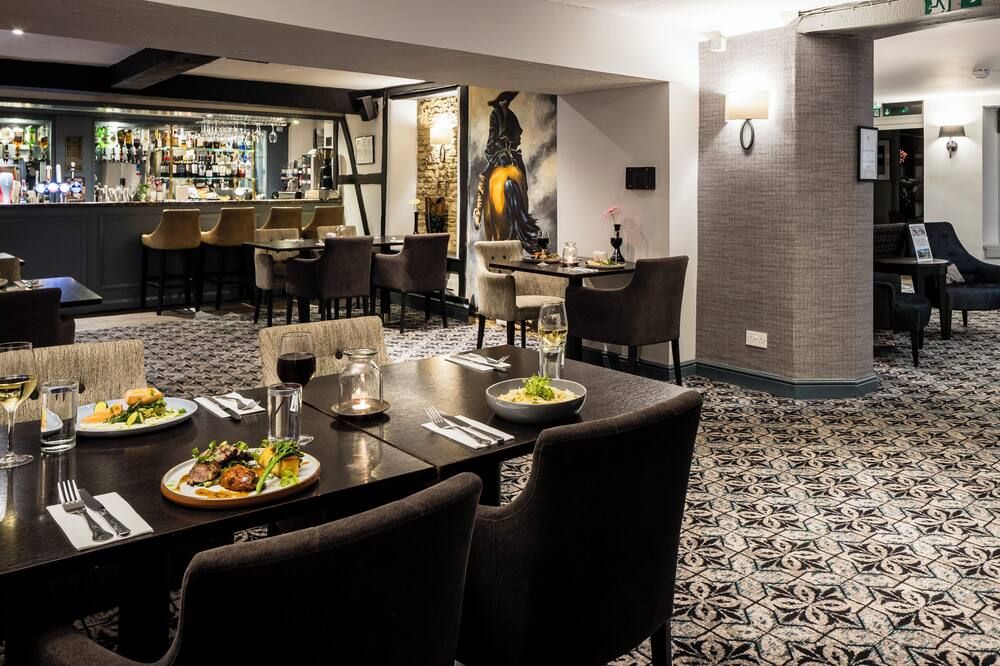 The Holt Hotel - Bicester - Restaurant