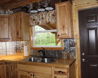 Lakeside Retreat - Summersville - Keuken