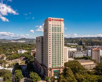 Hilton Garden Inn Chengde Mountain Resort - Chengde - Building