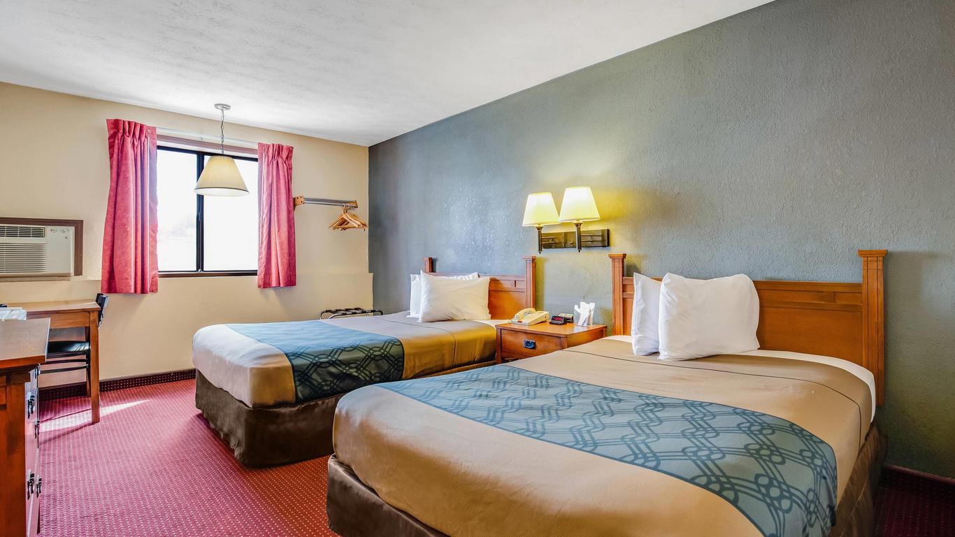 Econo Lodge Junction City I-70 Near Fort Riley
