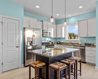 Night N Gale - Atlantic Beach - Cocina