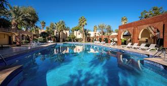 Hotel Karam Palace - Ouarzazate - Pool
