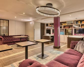 Premier Inn London Gatwick Airport A23 - Gatwick - Lounge