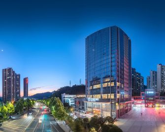 Shiyan Flower Wedding Day Hotel (Wanda Plaza Branch) - Shiyan - Gebäude