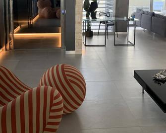 Penthouse with an amazing ocean, lagoon golf view -pool 3 min drive to the beach - Lowlands - Lobby