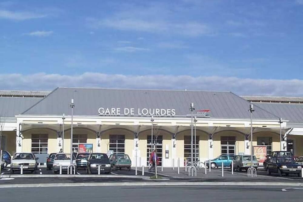 Appartement le Soleil 140 m2 climatisé parking privé proche Sanctuaires - Lourdes