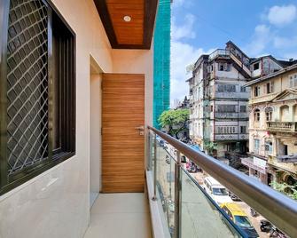 Hotel Balwas - Mumbai - Balcony
