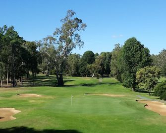 Corowa Golf Club Motel - Corowa