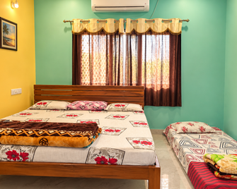Gulabwaas Homestay - Alibag - Bedroom