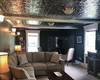 Sunset Farm Beautiful Northern Maine - Houlton - Living room