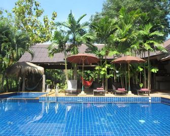Bamboo Hideaway Resort - Ko Mak - Pool