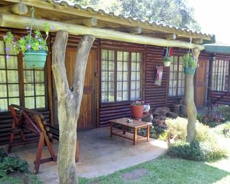 Dlinza Forest Accommodation - Eshowe - Патіо