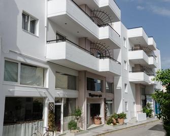 Happiness Apartments - Hersonissos - Building