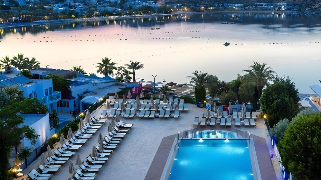 Royal Asarlik Beach Hotel