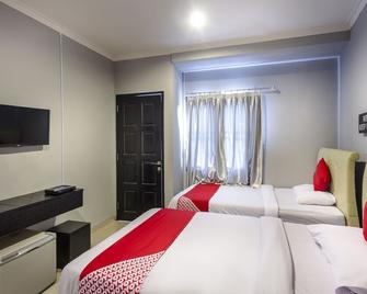 OYO 105 La Maison D Ilona - Jakarta - Bedroom