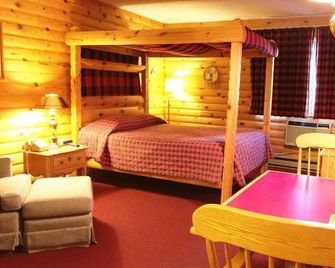 Northwoods Inn & Suites - Minocqua - Ložnice