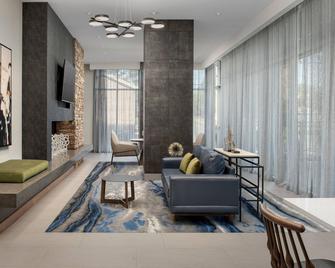 Fairfield Inn & Suites by Marriott Nashville near Vanderbilt - Nashville - Living room