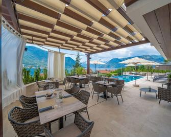 Boutique Hotel R Palazzo - Kotor - Restaurace