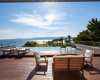 On'Live Hotel - Cesme - Pool