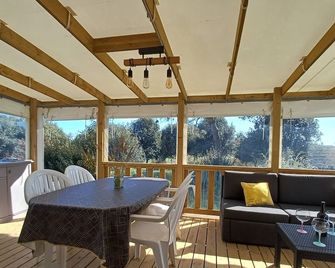 Comfortable mobile home near the Atlantic - Talmont-Saint-Hilaire - Salle à manger