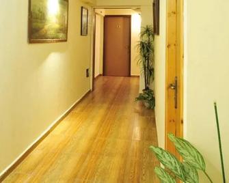Akko Gate Hostel - Akko - Flur