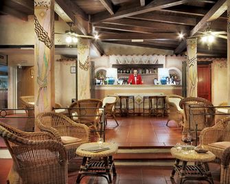 Colonna Beach Hotel Marinella - Golfo Aranci - Baari