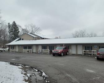 Grand Howell Inn - Howell - Будівля