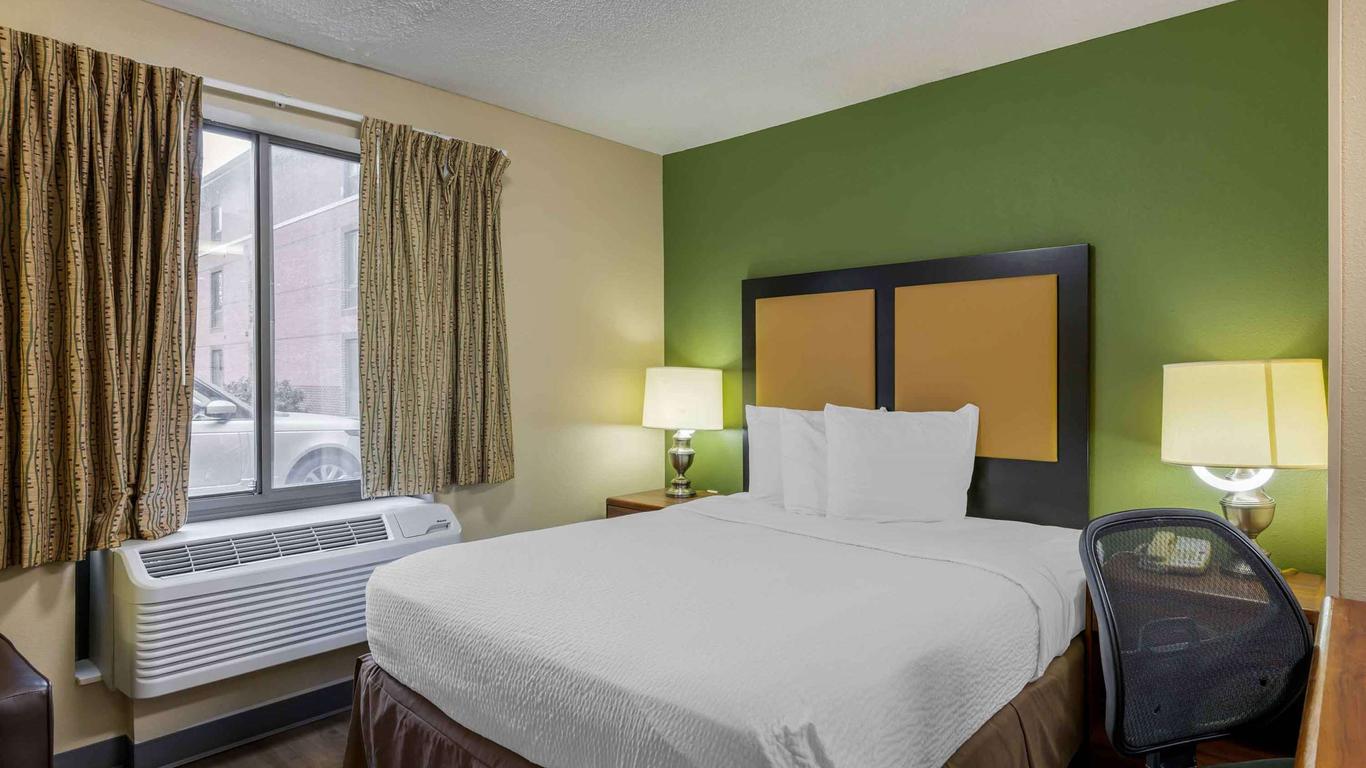 Extended Stay America Suites - Omaha - West