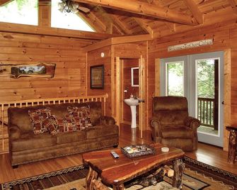 Winter Special. All remaining January nights only 99.00 - Gatlinburg - Living room