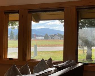 Sky Is The Limit Centrally Located For Big Sky Fun - Big Sky - Balcony