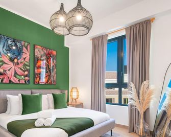 Lux The La Mer Infinity View- Luxury Boho Suite 2 - Dubai - Schlafzimmer