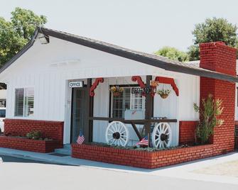 Paso Robles Wine Country Inn - Paso Robles - Bina