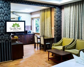 Serene Boutique Hotel - Bengaluru - Bedroom
