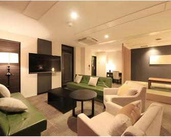 Centurion Hotel Villa Suite Fukui Ekimae - Fukui - Sala de estar