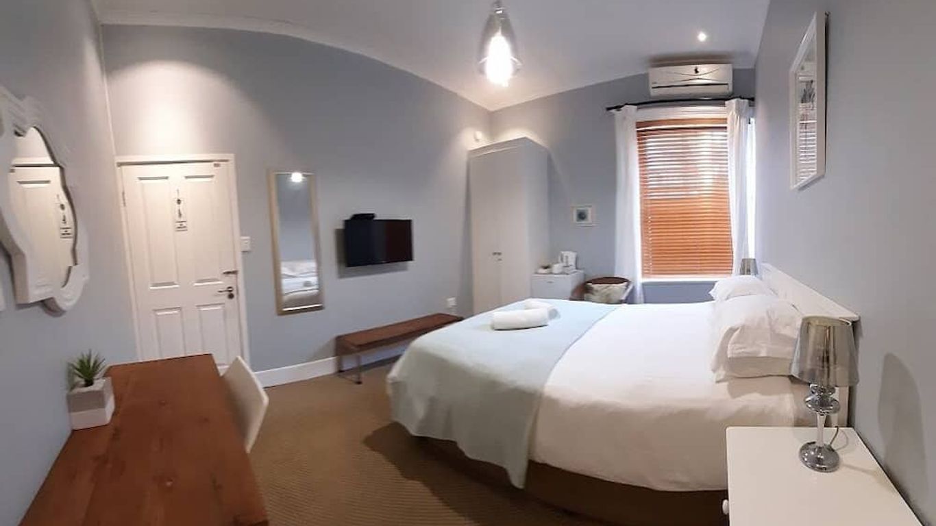 เดอะ กรีนเฮาส์ เกสต์เฮาส์