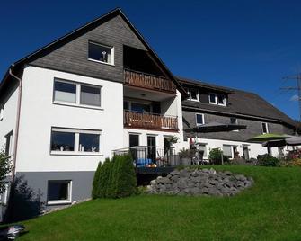 Modern Apartment in Sellinghausen with Terrace - Schmallenberg - Building