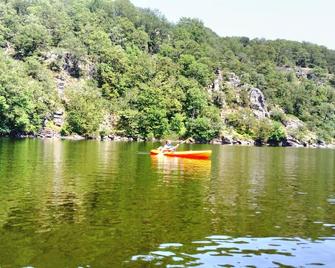 Attractive holiday home in central France - Mers-sur-Indre - Vista del exterior
