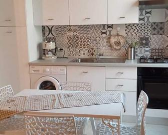 New Aurispa - Noto - Cocina