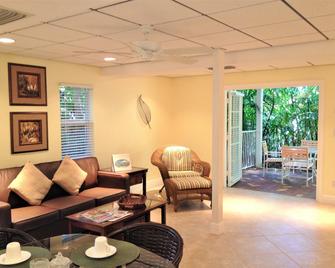 Siesta Palms By The Beach - Siesta Key - Living room