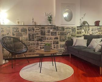 Appartement 60m2, 1 chambre - Mont-Saint-Éloi - Sala de estar