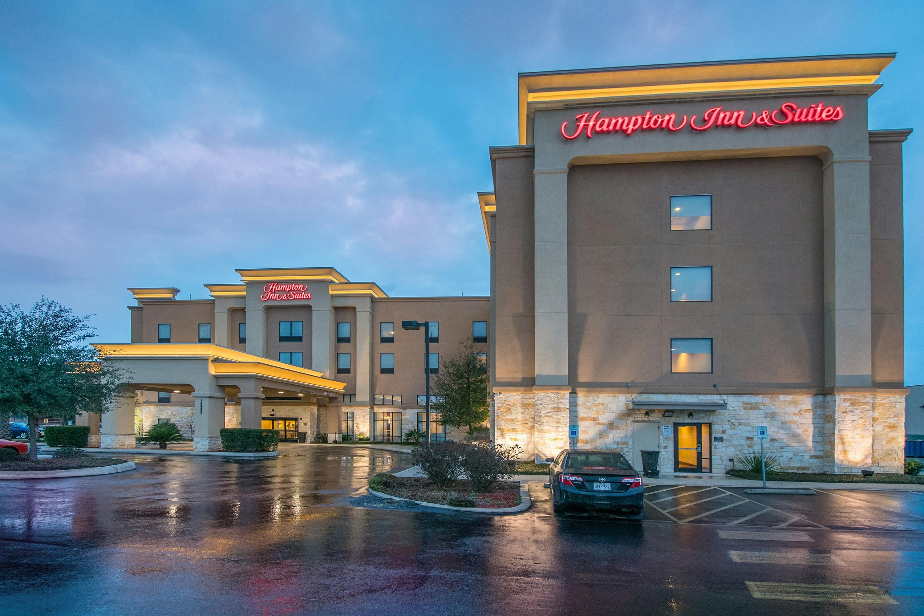 Hampton Inn and Suites Selma-San Antonio-Randolph AFB Texas - Selma - Gebäude