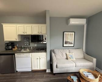 Spacious little condo at SML- Mariner's Landing Resort - Huddleston - Cocina