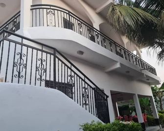 sukuta nema guest house - Banjul