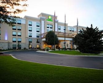 Holiday Inn Express Janesville-I-90 & US Hwy 14 - Janesville - Gebäude