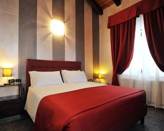 Le Charaban - Aosta - Camera da letto