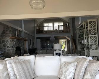 Luxury Beachfront Home with Expansive Ocean Views - Liverpool