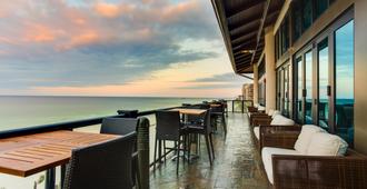 Holiday Inn Resort Panama City Beach - פנמה סיטי ביץ' - מרפסת